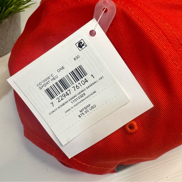 NWT COACH SIGNATURE EMBROIDERED BASEBALL CAP RED - Picture 4 of 7